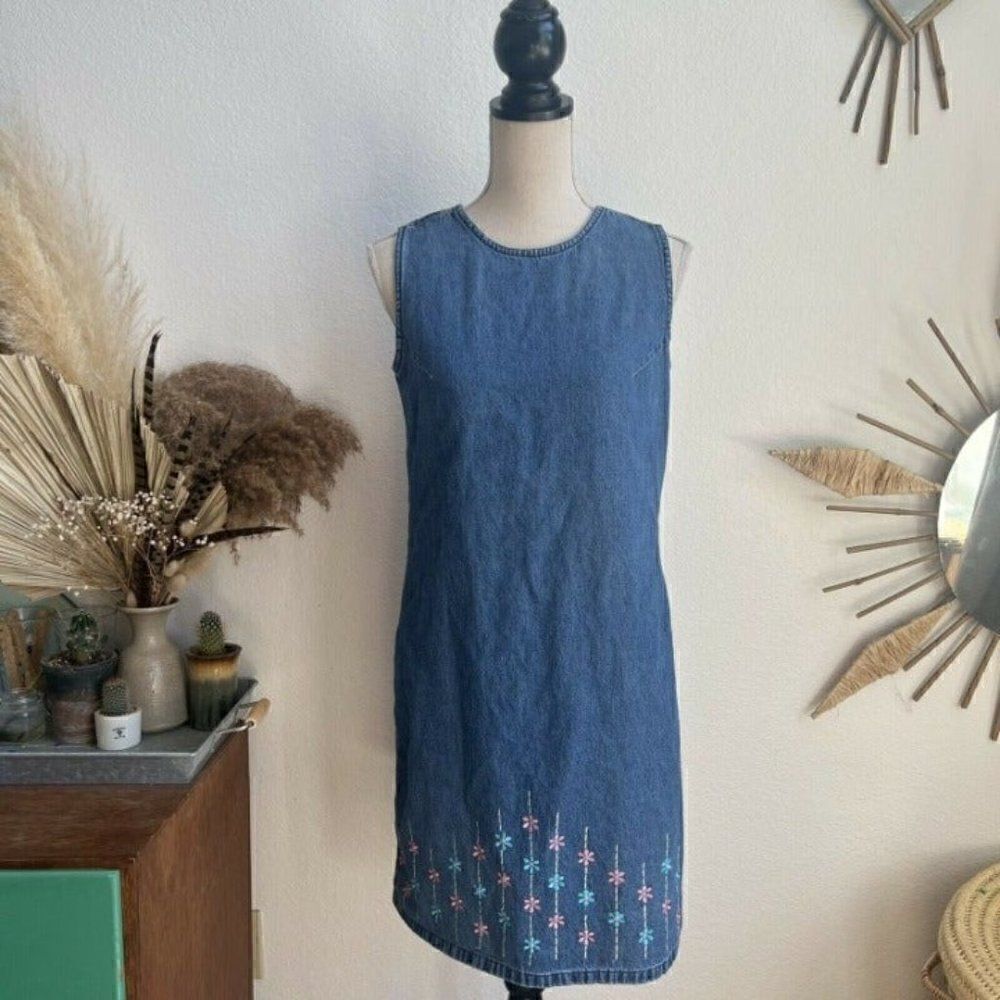 A.M.I. Vintage Women Denim Floral Embroidered Sleeveless Short Dress boho Medium